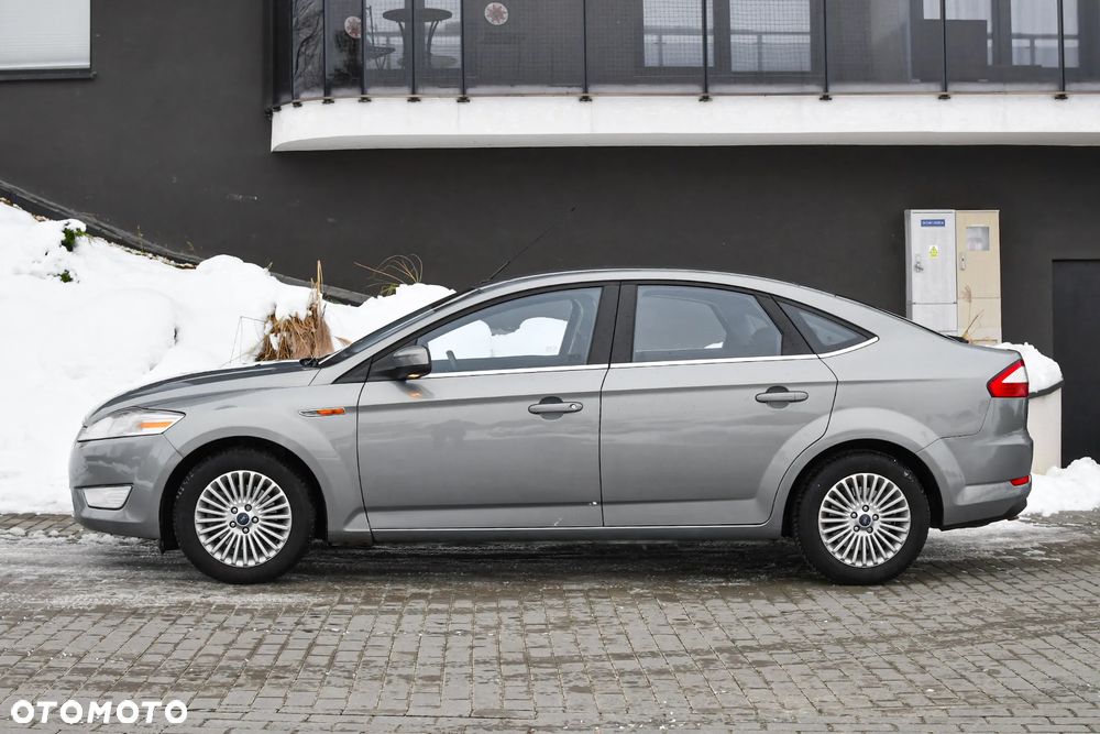 Ford Mondeo 2.0 Ghia - 5