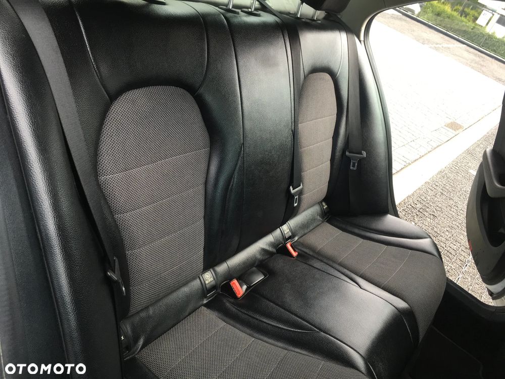 Mercedes-Benz Klasa C 220 (BlueTEC) d 7G-TRONIC Avantgarde - 24
