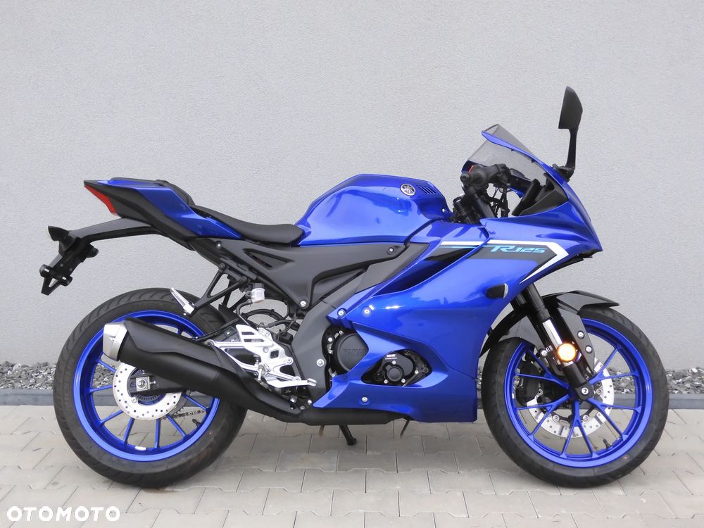 Yamaha YZF - 17