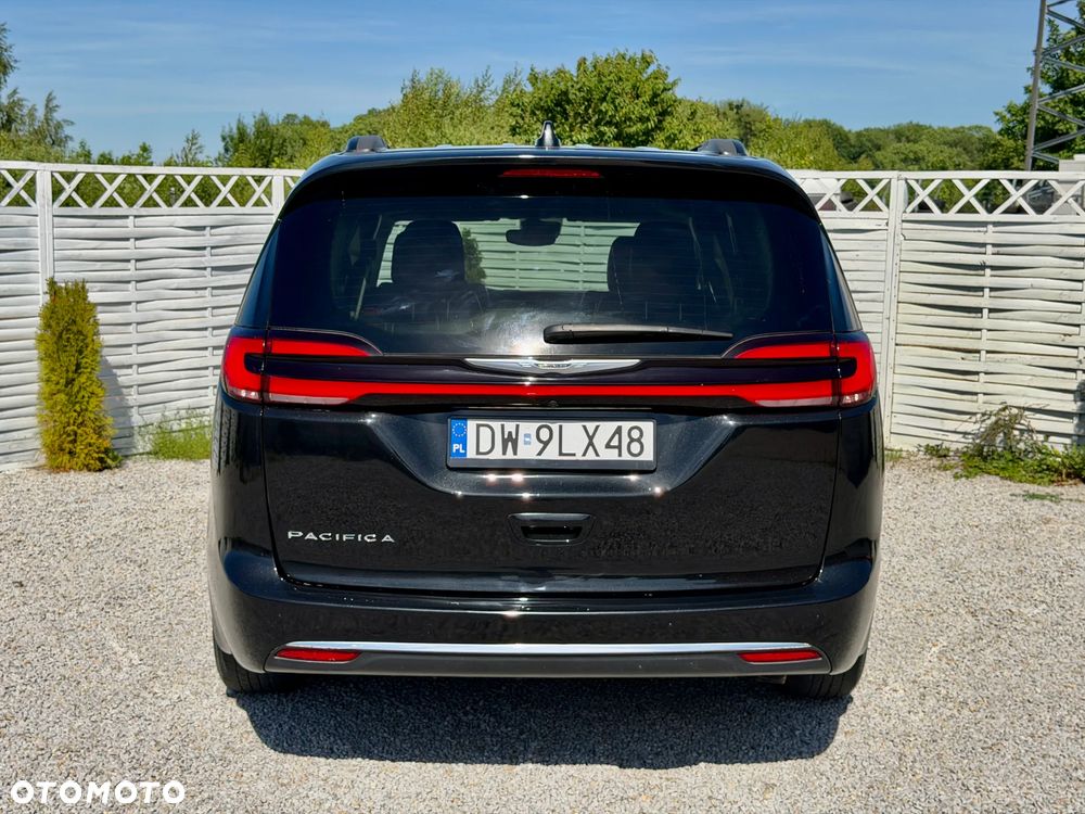 Chrysler Pacifica - 30