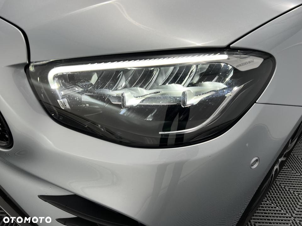 Mercedes-Benz Klasa E 220 d Coupe 4-Matic AMG - 24