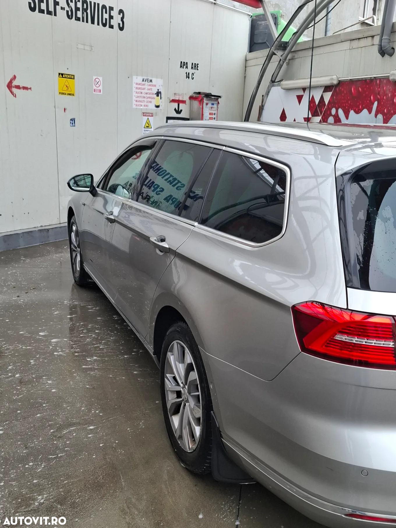 Volkswagen Passat Variant 2.0 TDI DSG 4Motion Comfortline - 17