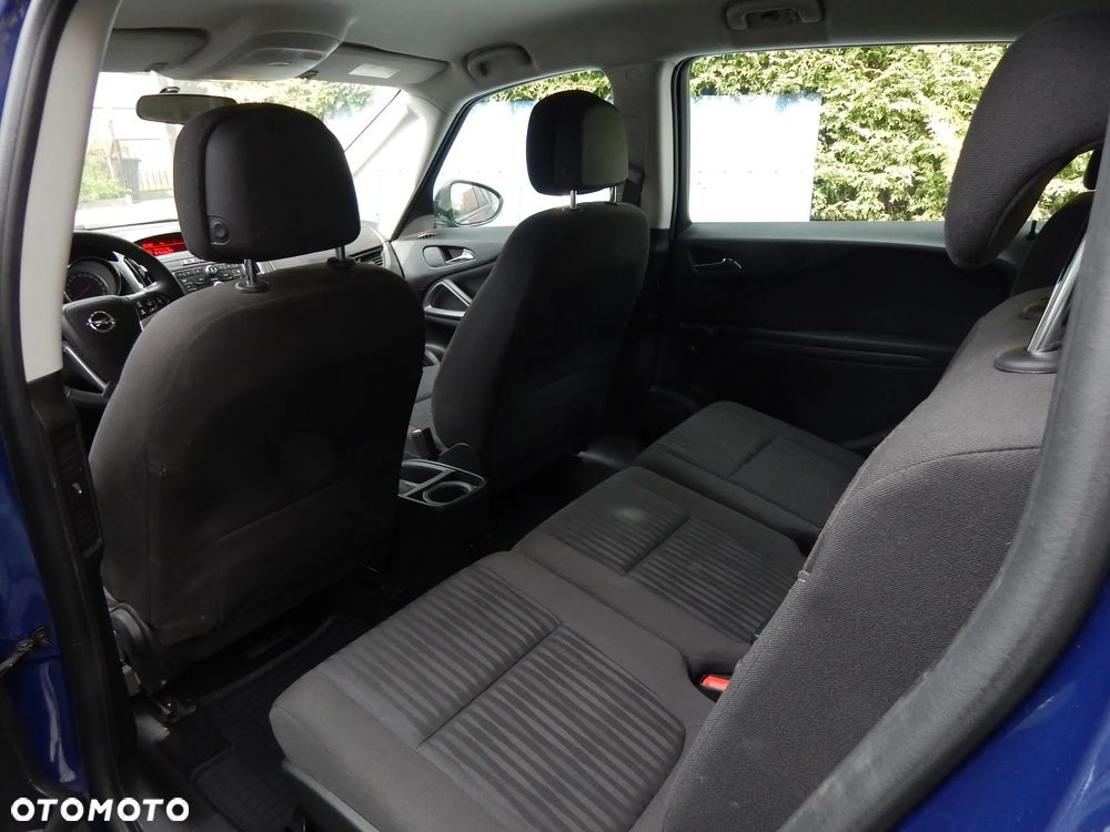 Opel Zafira - 9