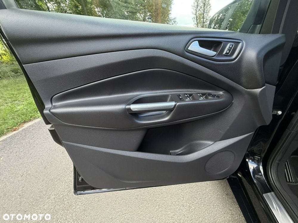 Ford Kuga - 19