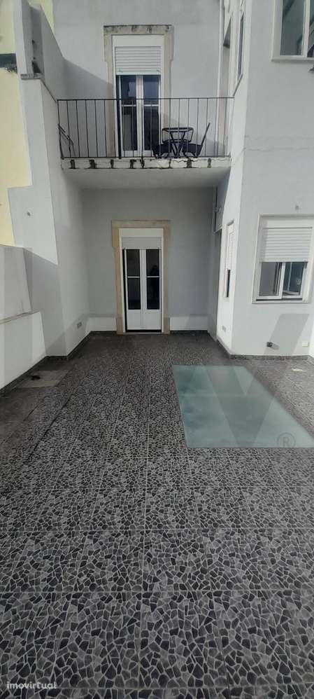 T2 Renovado C/ Terraço Centro Campo Ourique - Grande imagem: 2/10