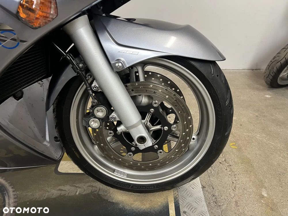 Yamaha FJR - 8