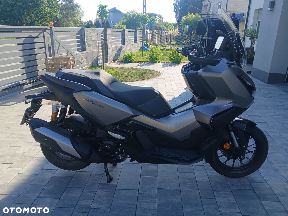 Honda ADV350 - 5