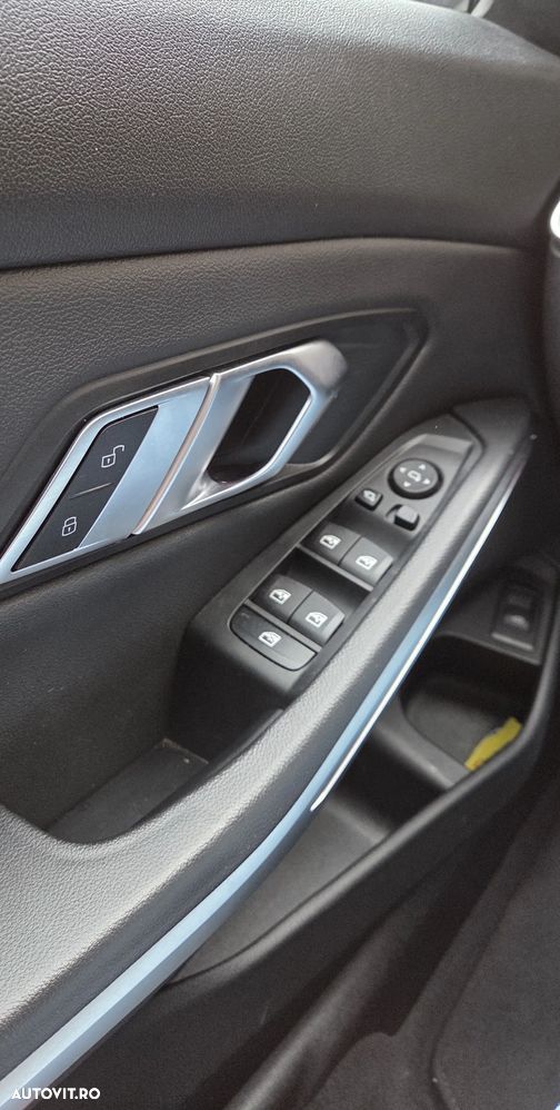 BMW Seria 3 320d xDrive AT MHEV - 4