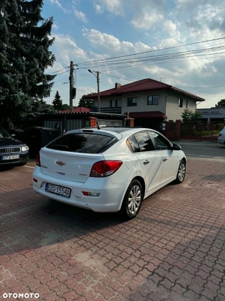 Chevrolet Cruze - 4