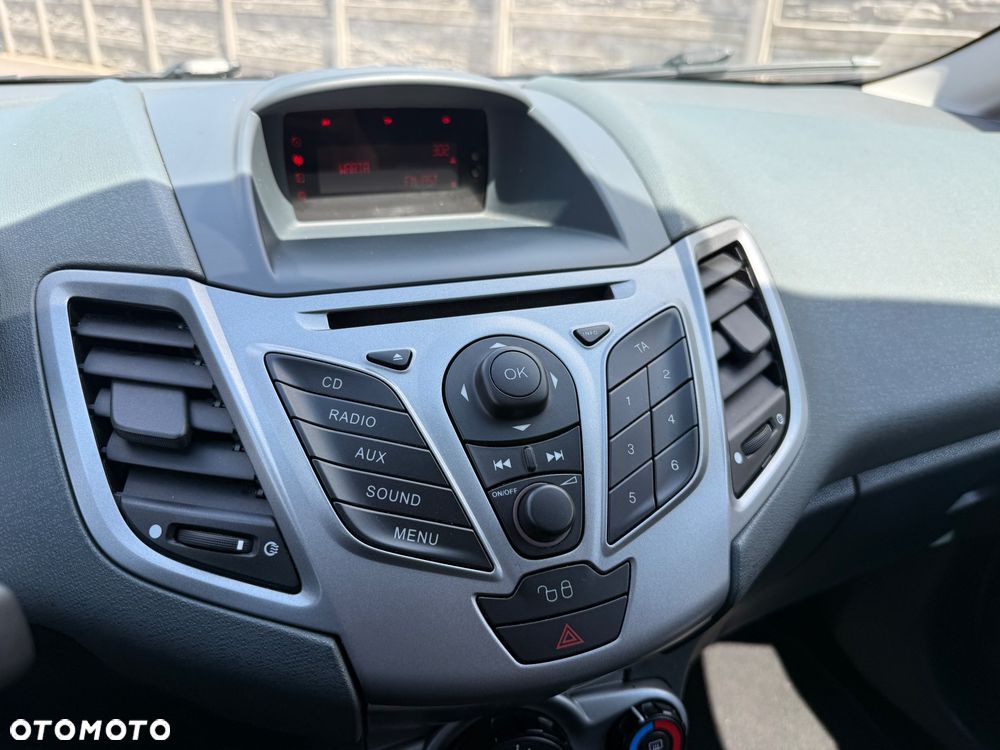 Ford Fiesta - 20