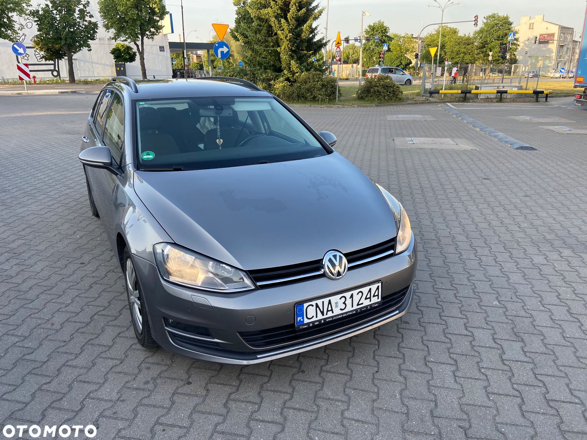 Volkswagen Golf 1.6 TDI BlueMotion Technology DSG Trendline - 2