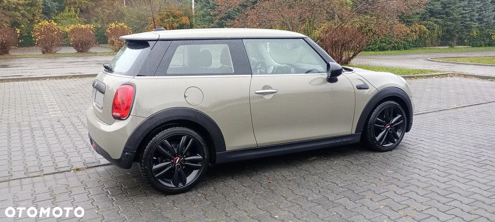 MINI ONE Essential Trim - 8