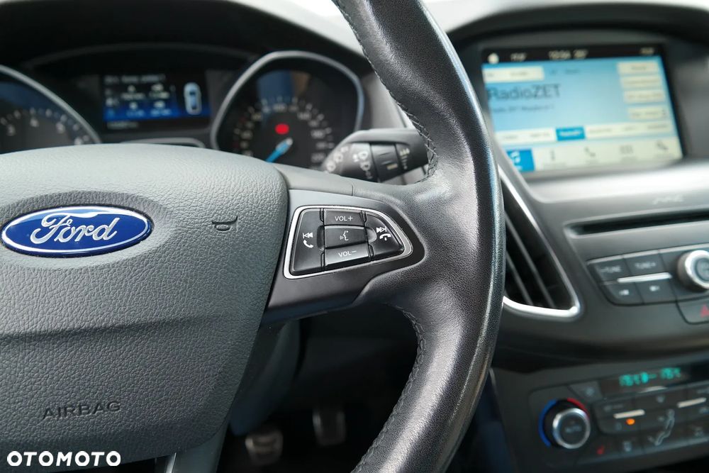 Ford Focus 1.6 FF Titanium - 17
