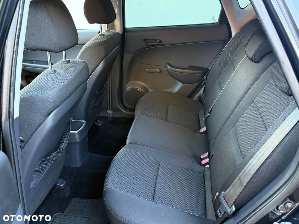Hyundai i30 1.4 Edition 20 - 26