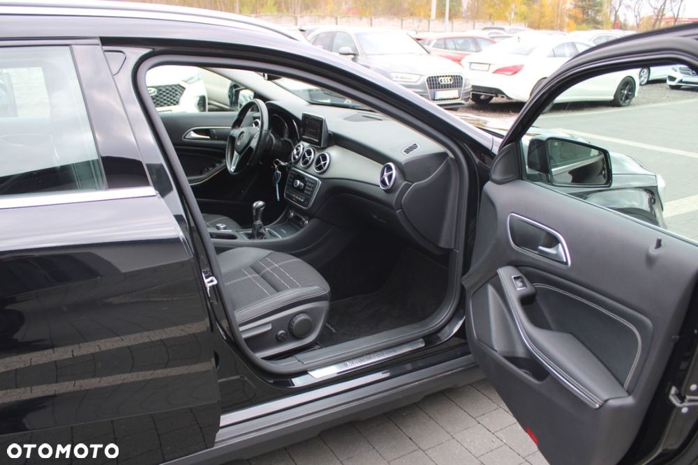 Mercedes-Benz GLA - 31