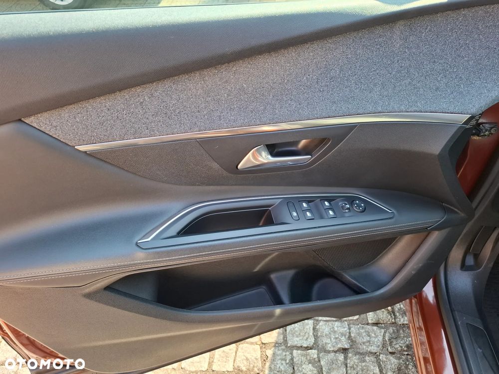 Peugeot 3008 1.5 BlueHDi Allure S&S - 28