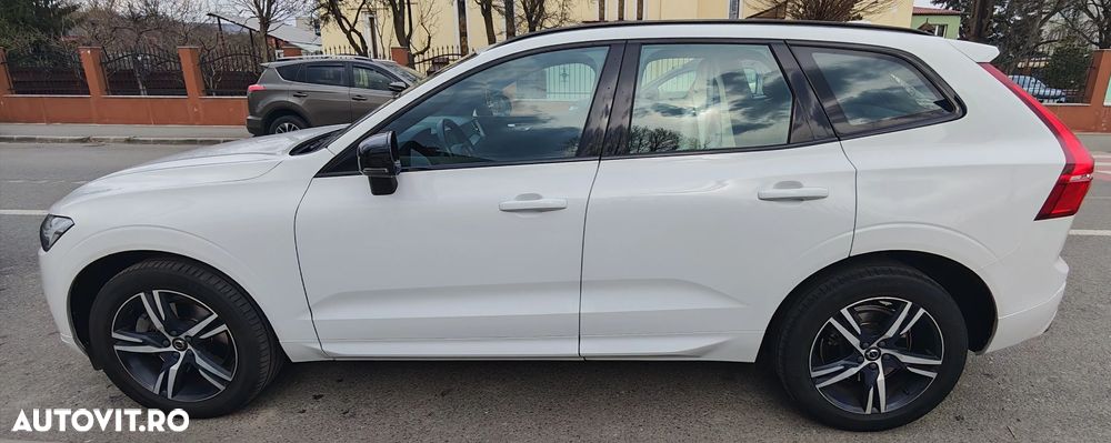 Volvo XC 60 B4 MHEV AWD R-Design - 5