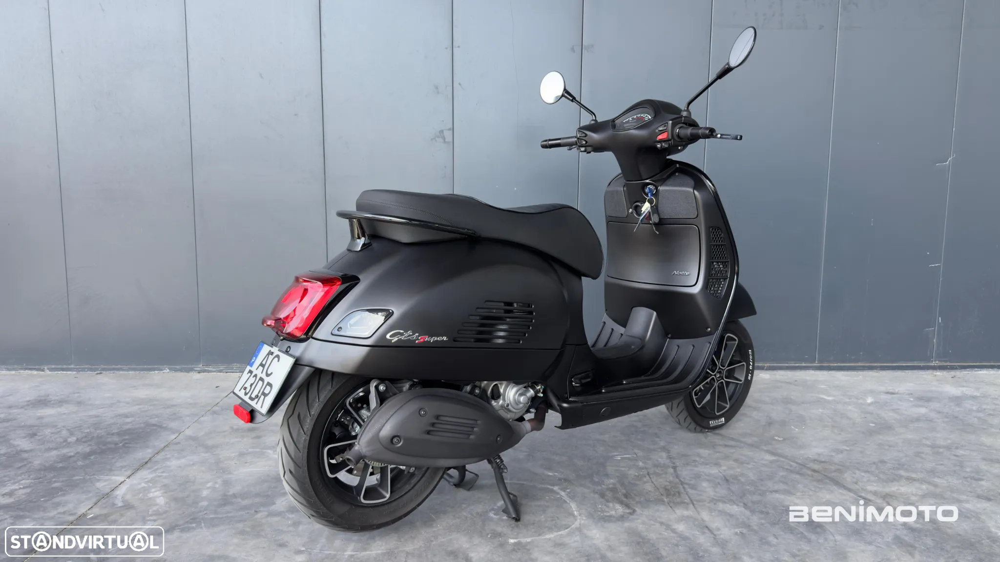 Vespa GTS Super 300 Notte - 3