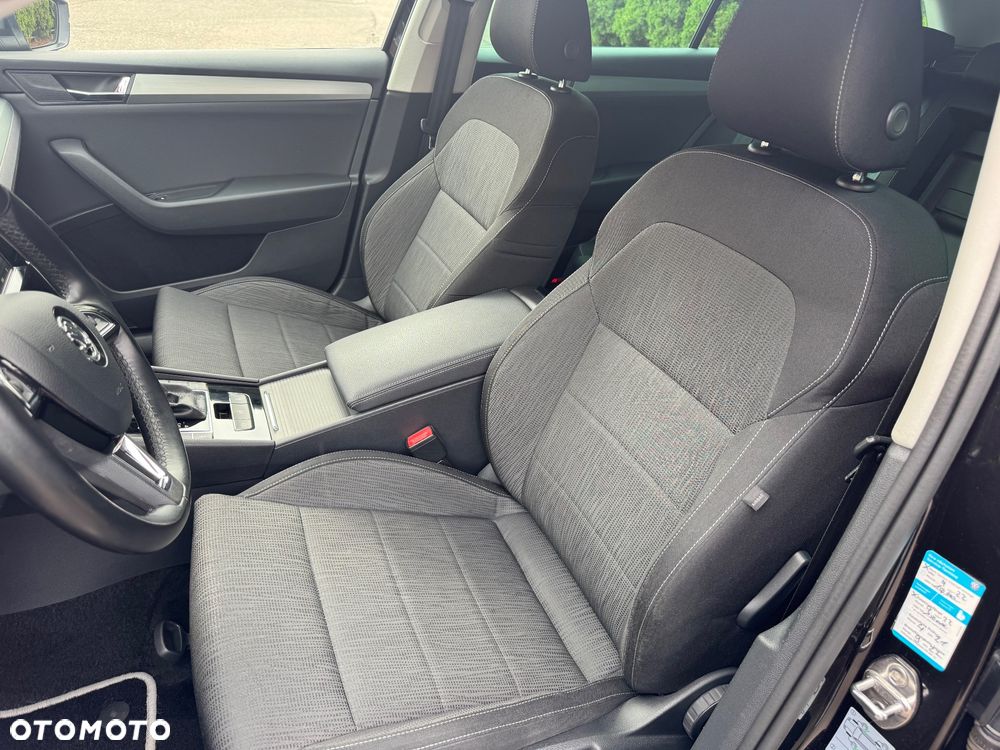 Skoda Superb 2.0 TDI DSG Ambition - 25