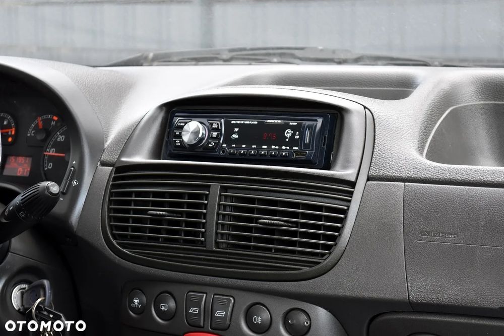 Fiat Punto 1.2 8V Active - 26