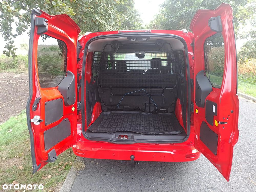 Ford Transit Connect - 9