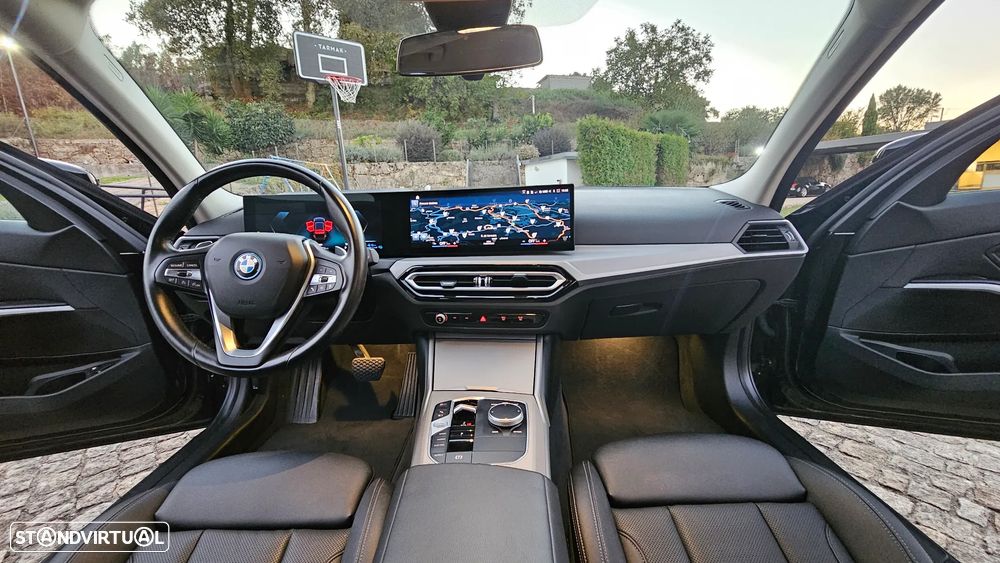 BMW 330 e Touring Line Sport Auto - 22