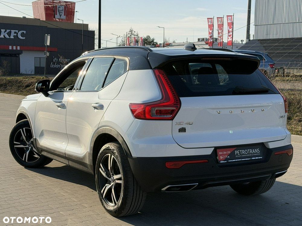 Volvo XC 40 D4 SCR AWD R-Design - 8