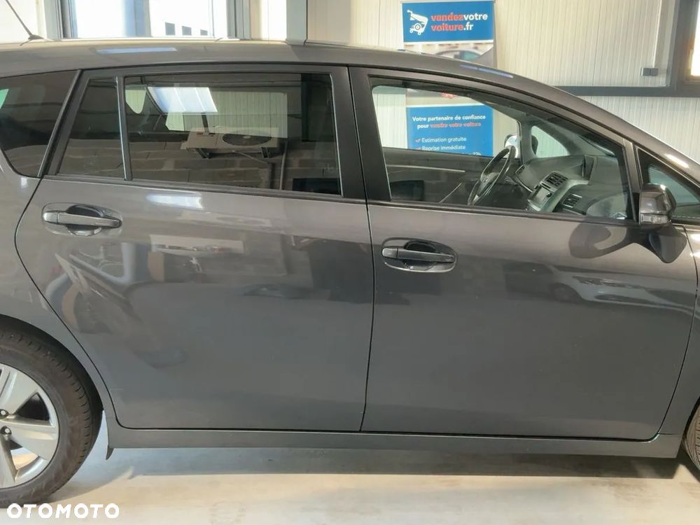 Toyota Verso 1.6 D-4D Prestige - 11