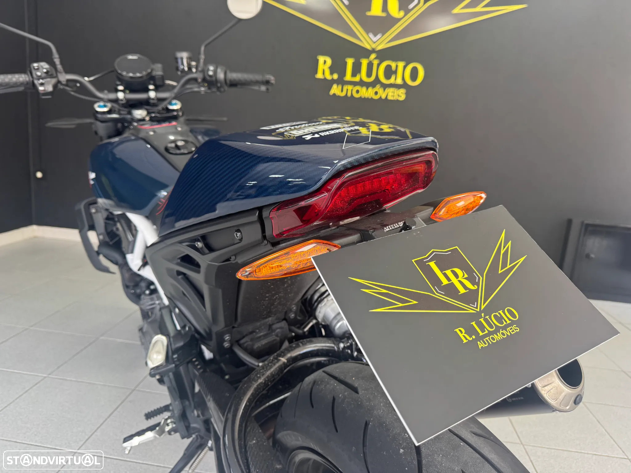 Indian FTR FTR R 100% CARBON - 16