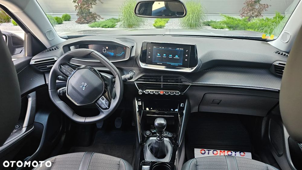 Peugeot 2008 1.2 PureTech Allure Pack S&S - 20