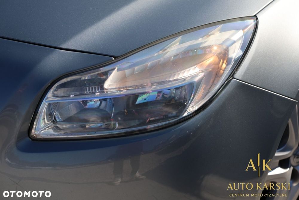 Opel Insignia - 12