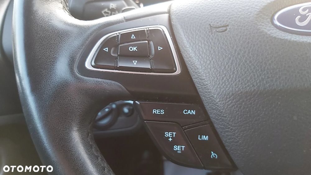 Ford Kuga 1.5 TDCi 2x4 Titanium - 27