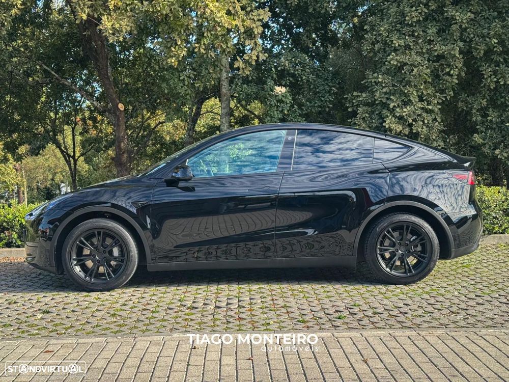Tesla Model Y 2023 photo 4