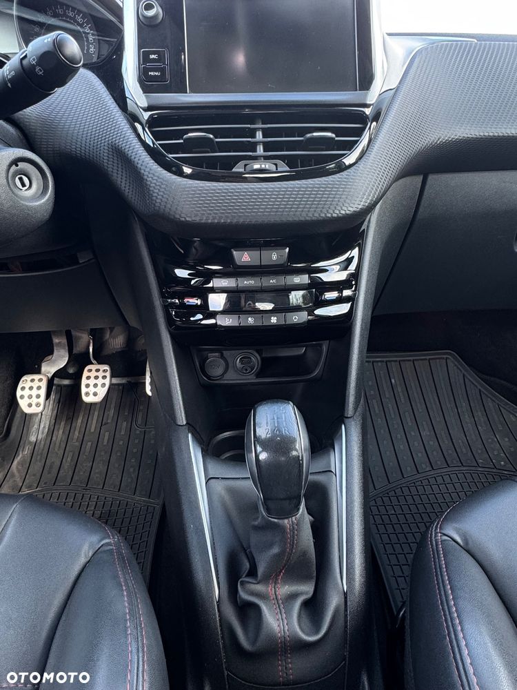 Peugeot 208 PureTech 110 Stop & Start Allure - 18