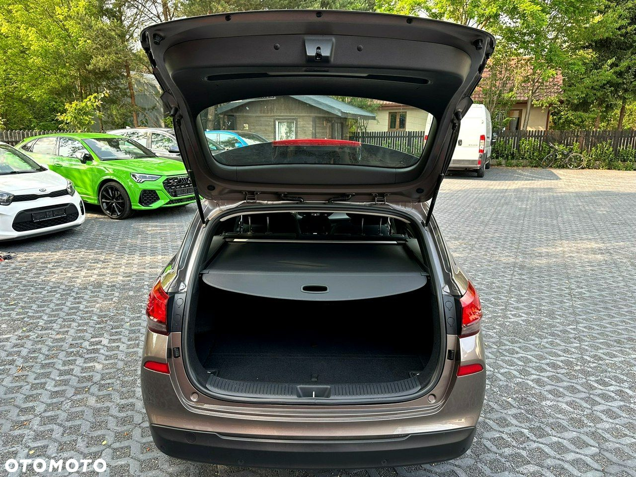 Hyundai i30 1.5 DPI Classic + - 10