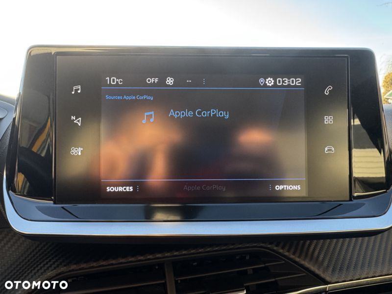 Peugeot 208 PureTech 100 EAT8 Allure - 12