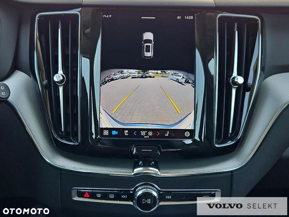 Volvo XC 60 B5 B AWD Plus Dark - 21