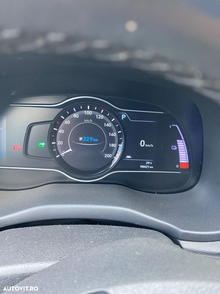 Hyundai KONA - 9