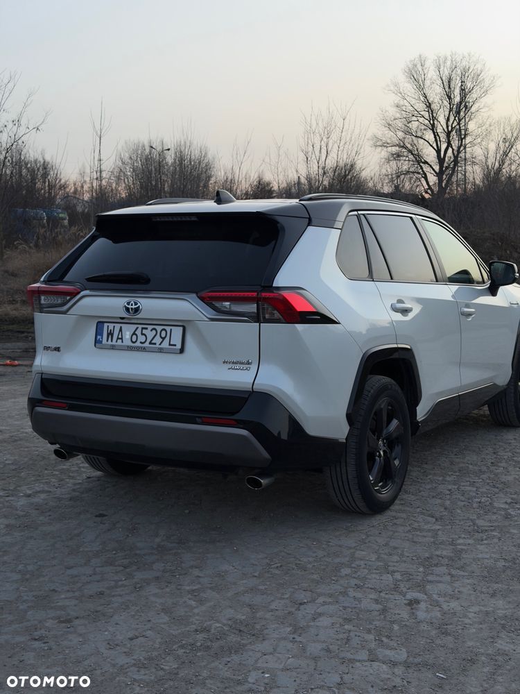 Toyota RAV4 2.5 Hybrid Black Edition by JBL 4x4 - 8