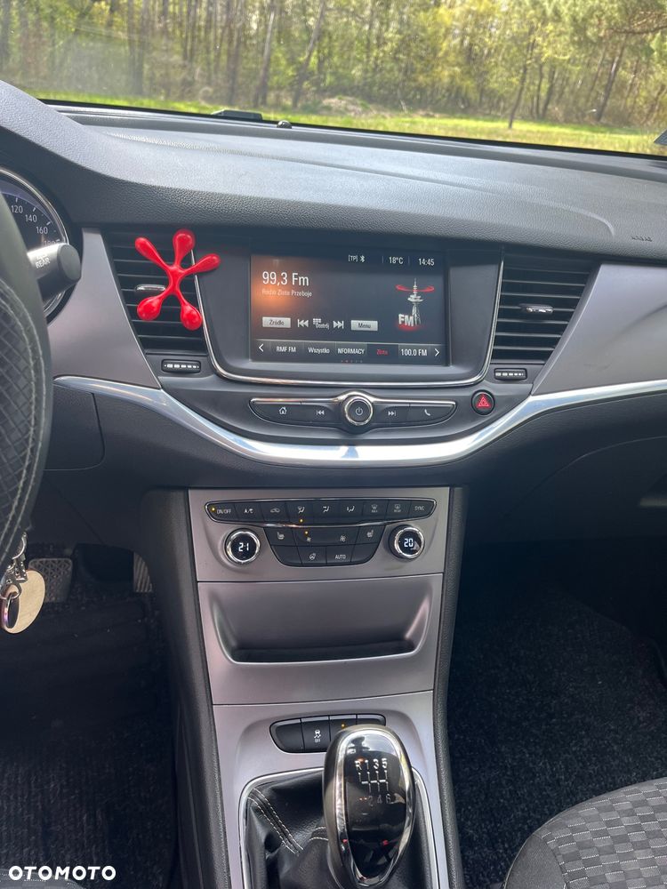 Opel Astra 1.4 T Dynamic - 9