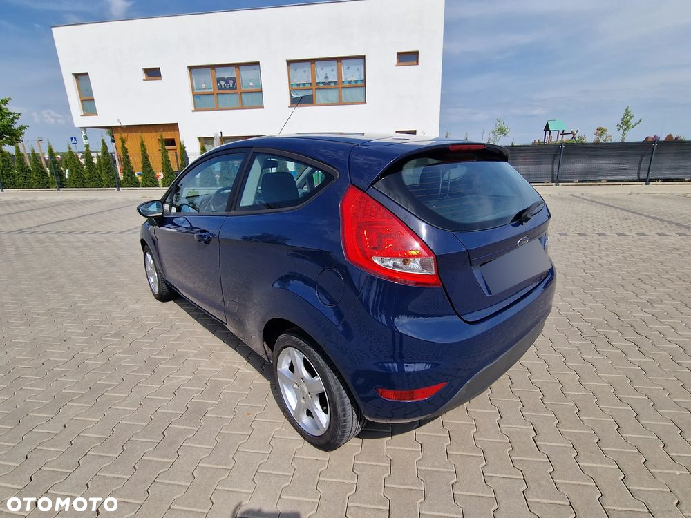 Ford Fiesta 1.25 Ambiente EU5 - 5