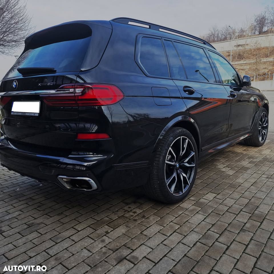 BMW X7 - 7