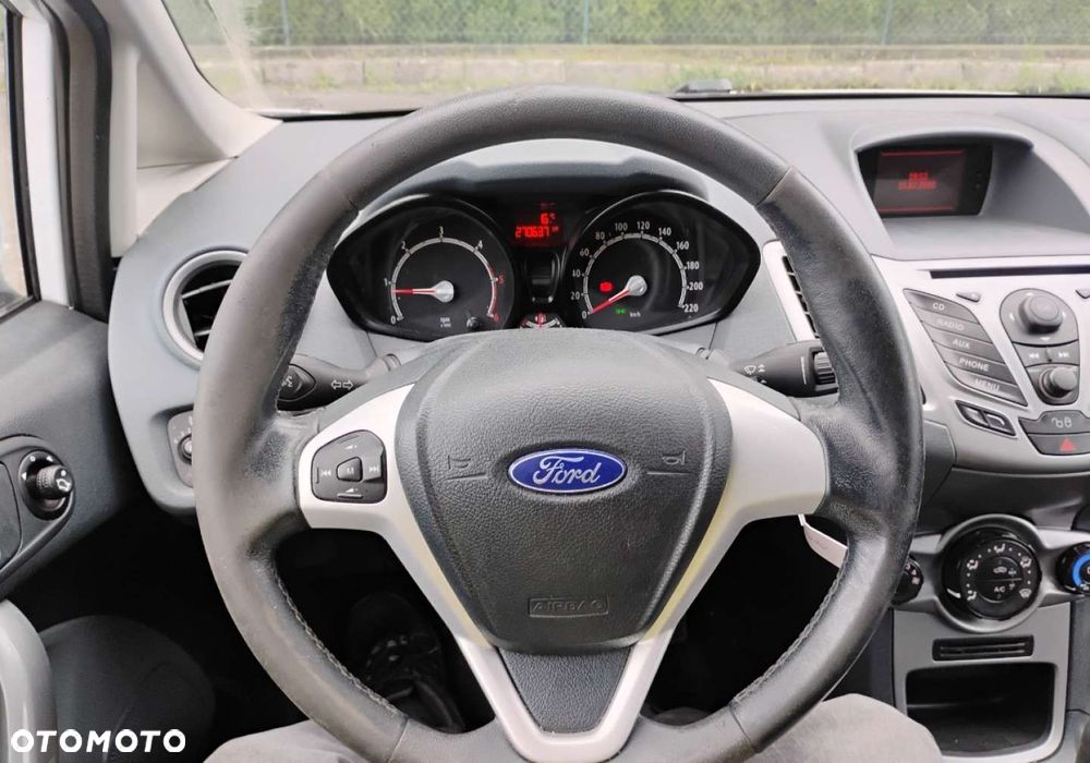 Ford Fiesta - 13