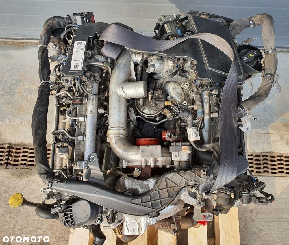 SILNIK 642858 MERCEDES W212 3.0 CDI V6 KOMPLETNY - 2