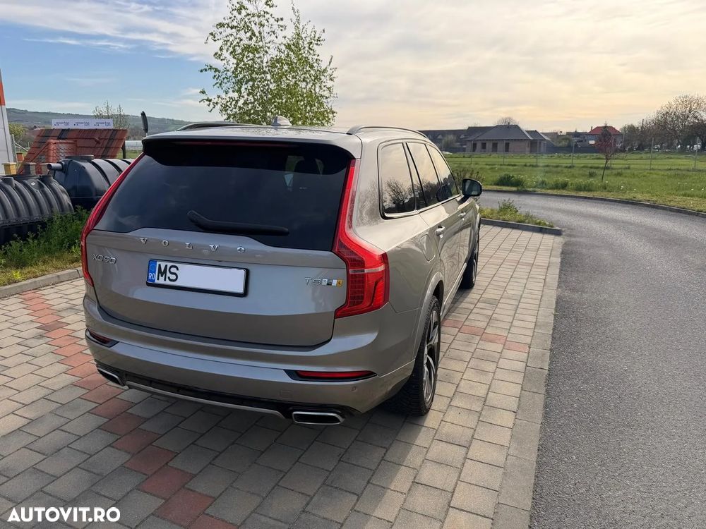 Volvo XC 90 - 7
