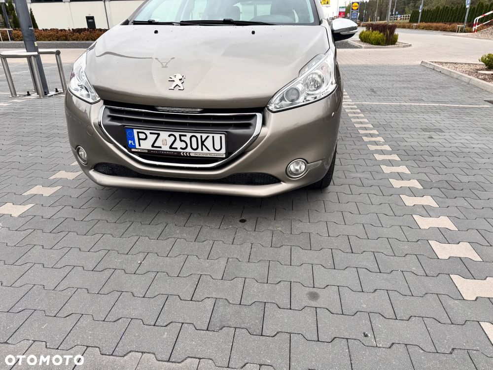 Peugeot 208 PureTech 82 Urban Move - 8