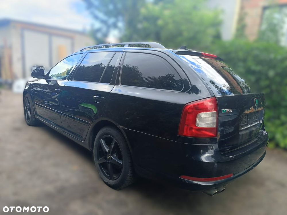 Skoda Octavia 2.0 TDI DPF RS - 18