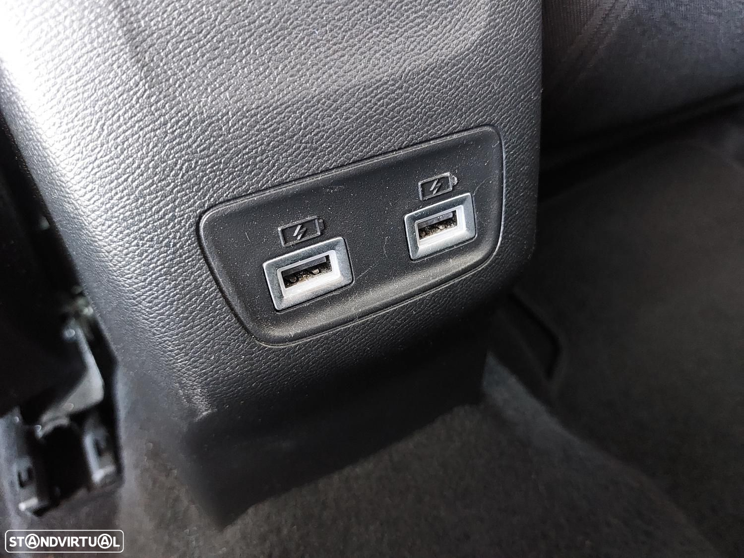 Peugeot e-2008 50 kWh Active Pack - 46