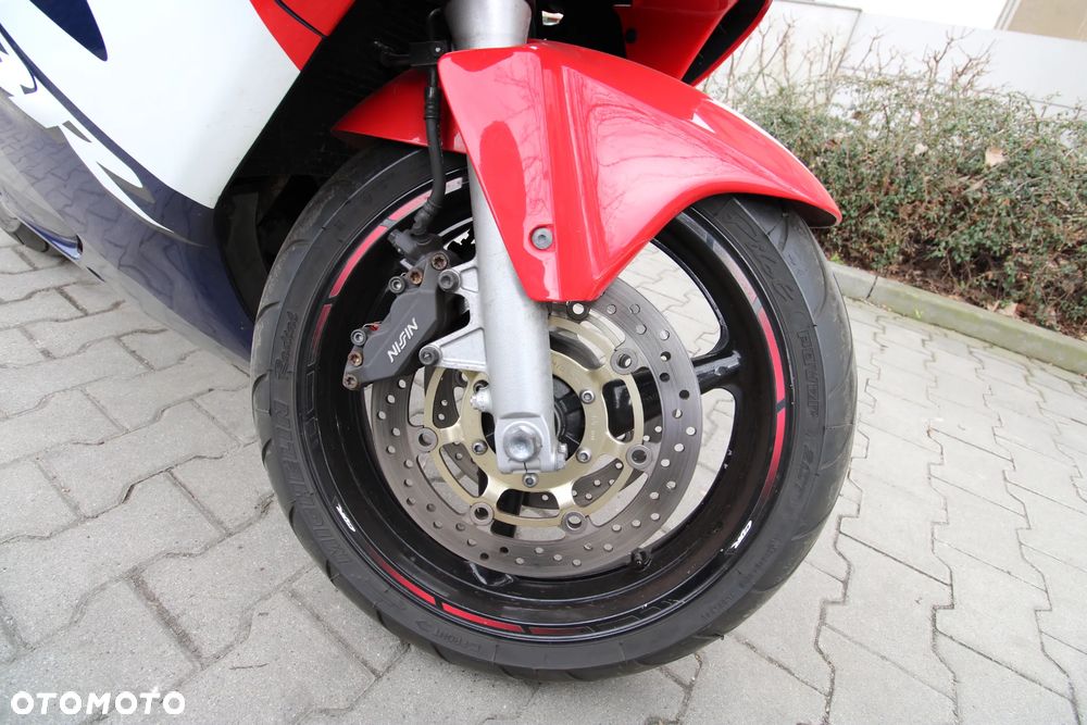 Honda CBR - 12