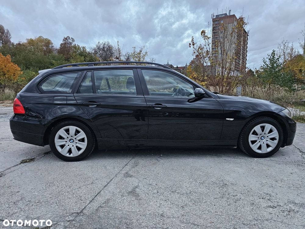 BMW Seria 3 318i - 7